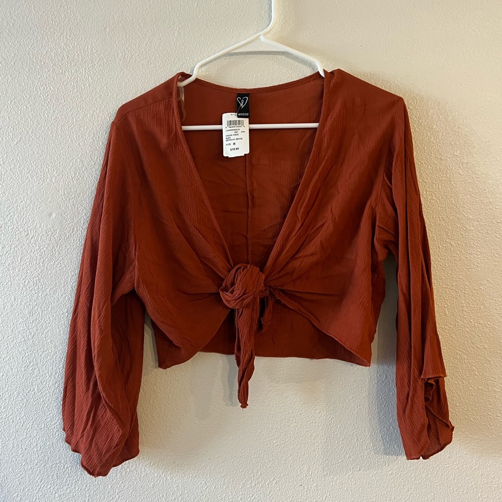 windsor tie top